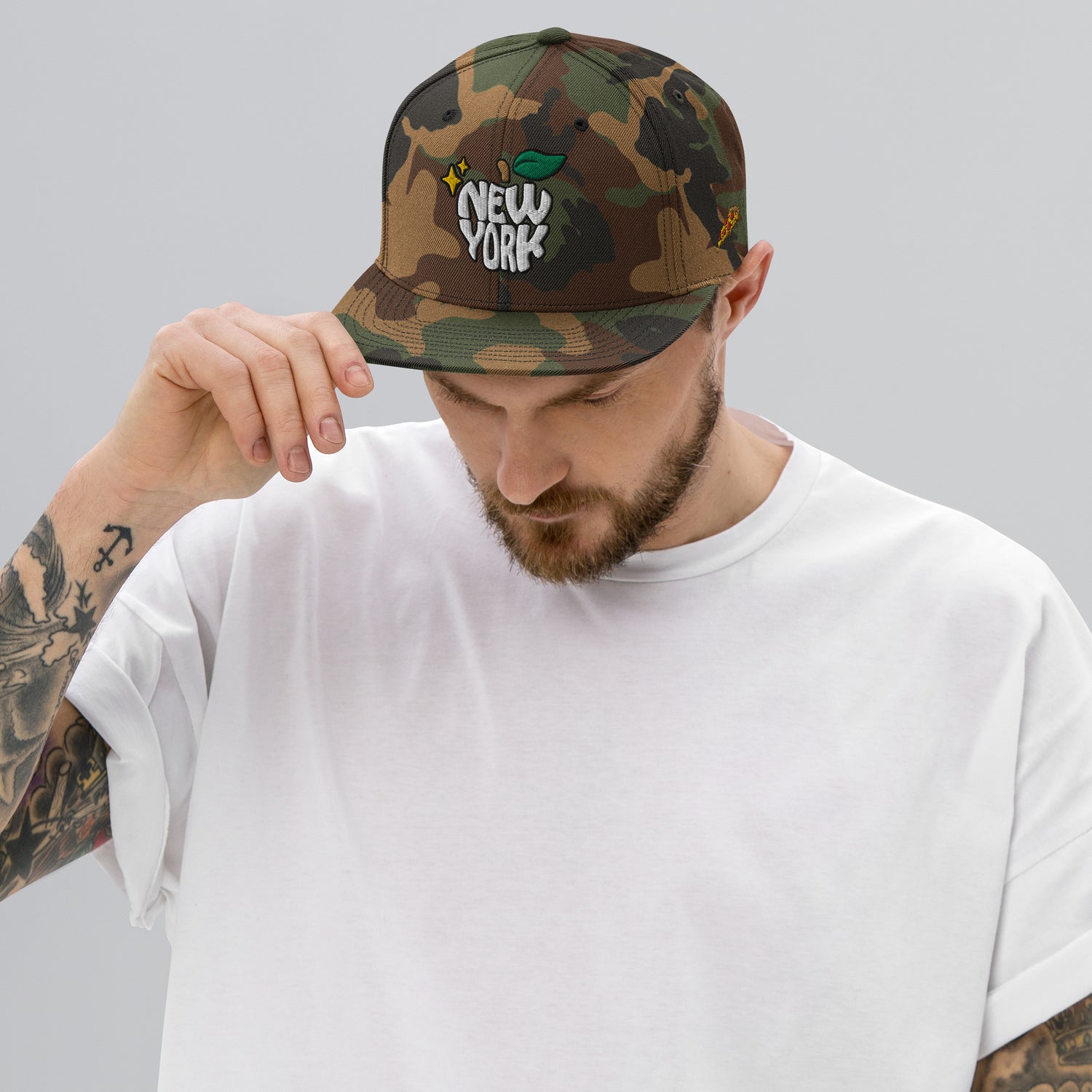 New York Apple Logo Embroidered Camo Snapback Hat (Pizza) Scattered Streetwear